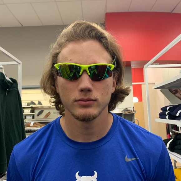 Meet your Posher, Levi - Picture 1 of 1